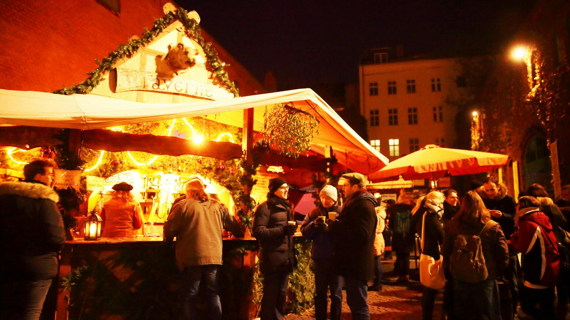 Der Lucia-Weihnachtsmarkt auf dem Gelände der Kulturbrauerei in Berlin-Prenzlauer Berg: Bisher wurde er noch nicht abgesagt. Die Veranstalter planen derzeit mit verbindlicher Maskenpflicht – ohne 2G.
