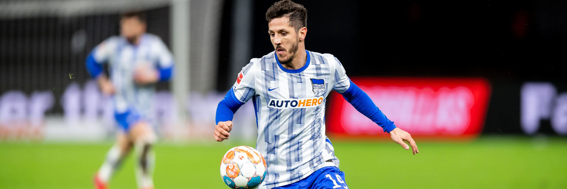 Herthas Stevan Jovetic ist nach Corona-Quarantäne in Montenegro auf dem Rückflug nach Berlin.