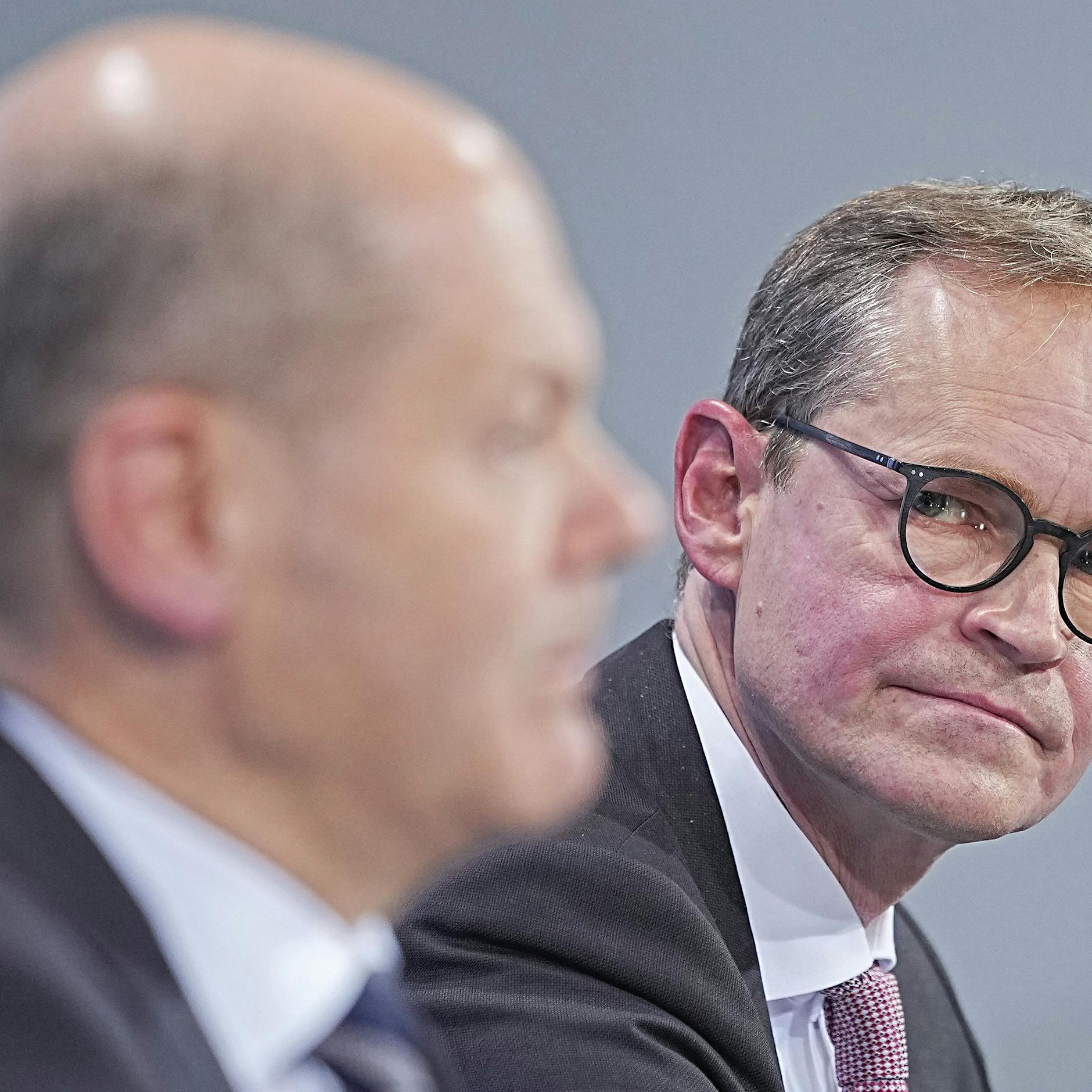 Michael Müller macht eine Ansage! Darauf einigten sich Bund und Länder: Von der Hospitalisierungsrate hängt künftig alles ab