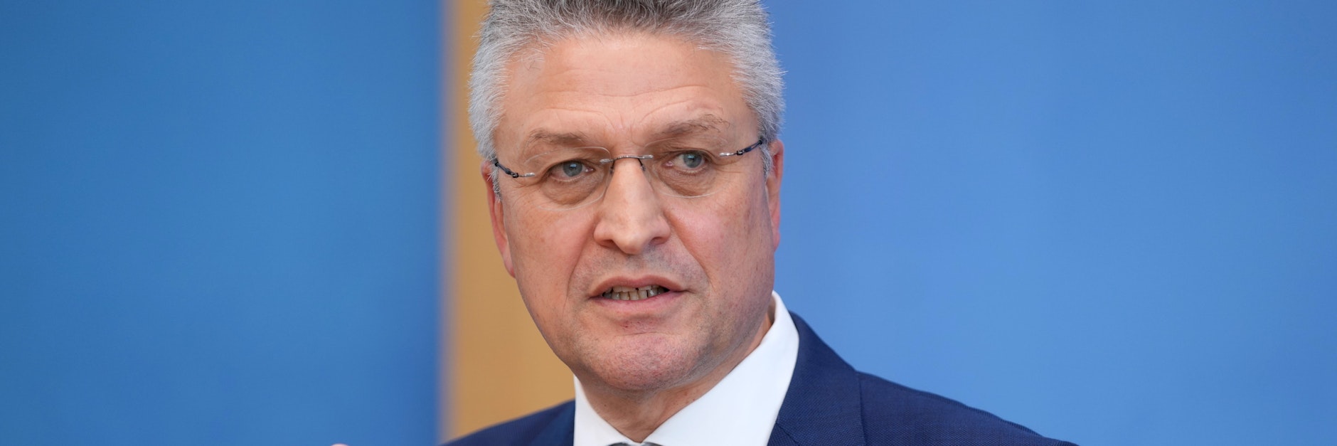 Lothar H. Wieler, Präsident des Robert-Koch-Instituts (RKI), warnte wegen der Corona-Lage vor einem „sehr schlimmen Weihnachtsfest“.