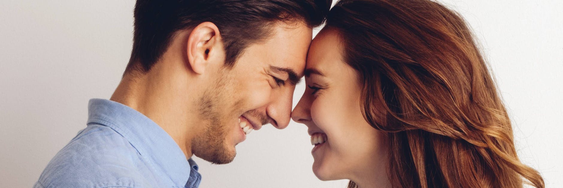 Er gibt Menschen, die sind einfach unwiderstehlich. DAs Horoskop hat eine Erklärung. 