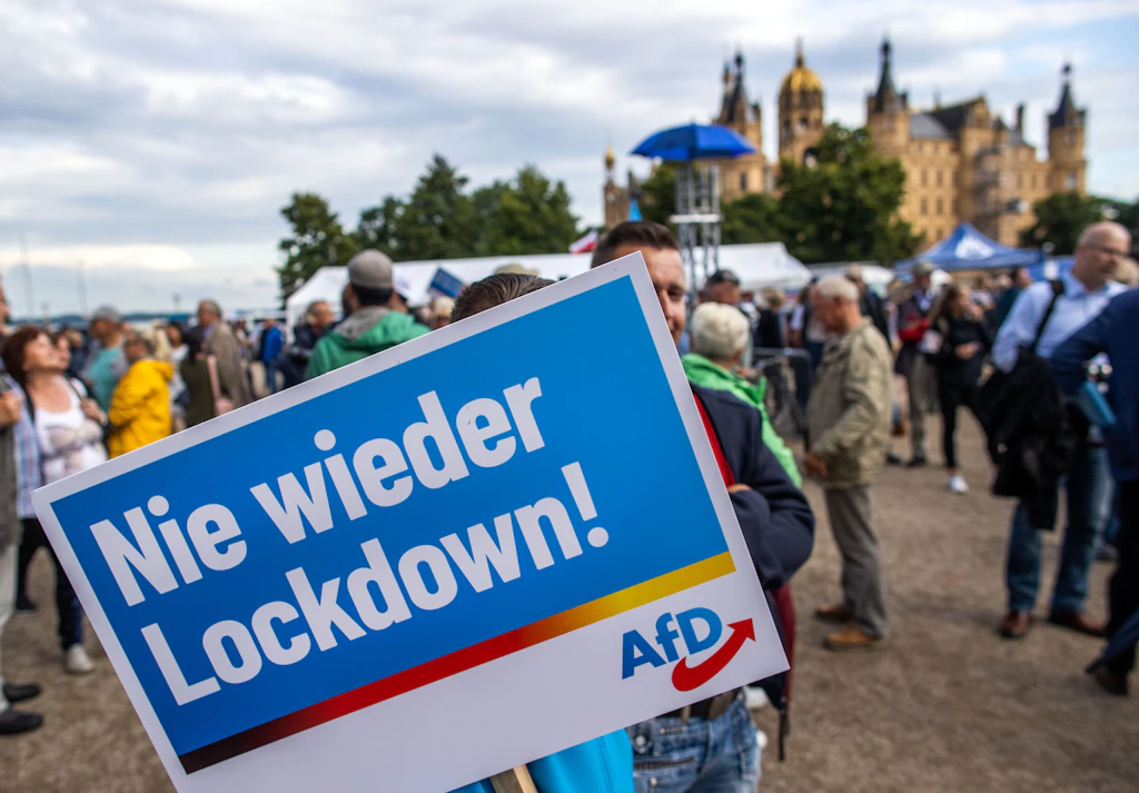 Studie: Klarer Zusammenhang zwischen AfD-Wahlergebnissen und Corona-Zahlen