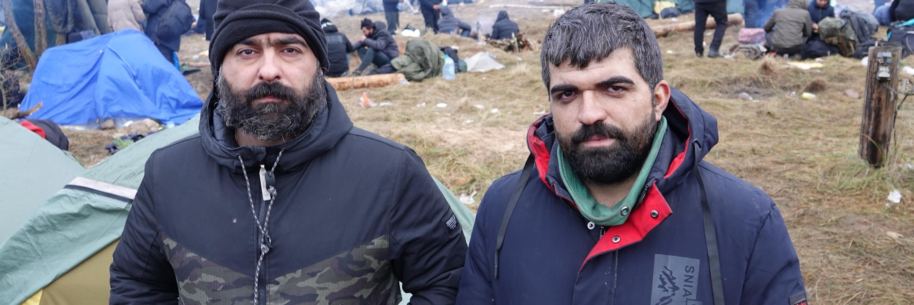 Die kurdischen Migranten Chalid (l.) und Gaschtjar haben ihre Heimat Irak verlassen, um in Deutschland ein neues Leben zu beginnen. 