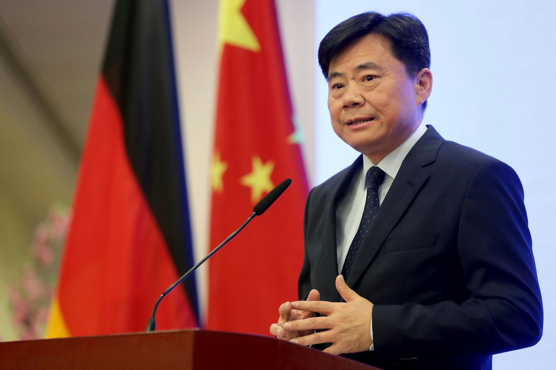 Wu Ken, der Botschafter der Volksrepublik China in Berlin