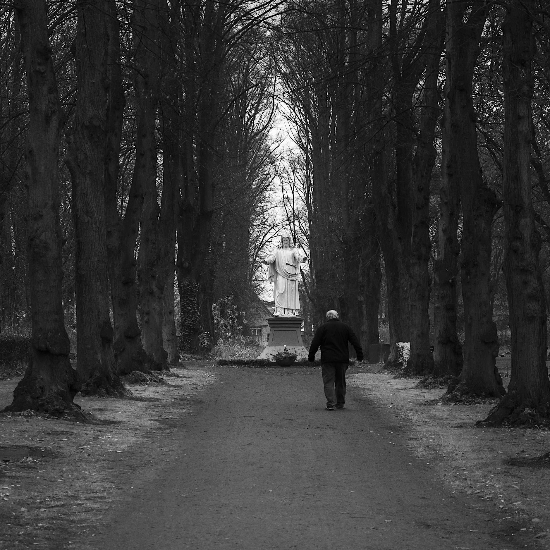 Zum Totensonntag: Der Tod als Beruf und was er mit den Lebenden macht