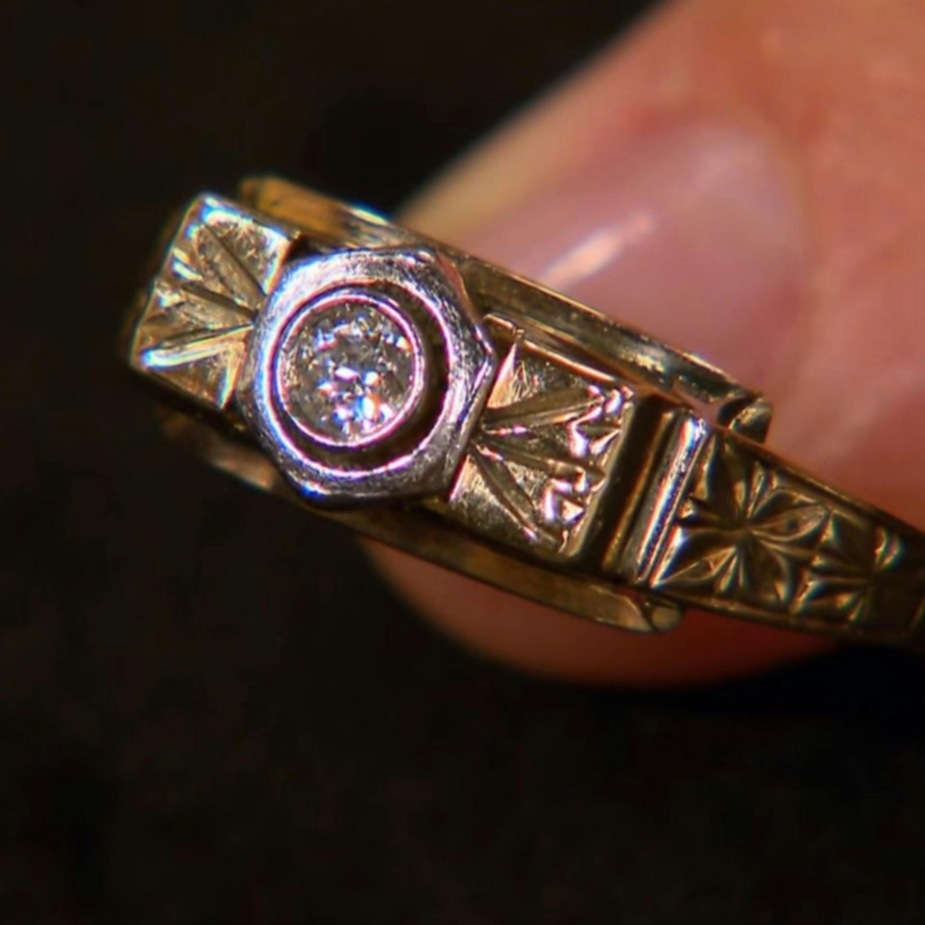 Gold hoch drei bei „Bares für Rares“: Toller Ring und Mega-Überraschung im Händlerraum