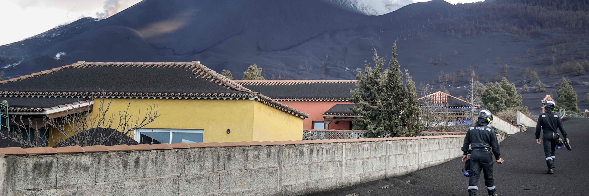 Seit zwei Monaten spuckt der&nbsp;Cumbre Vieja auf der Kanareninsel La Palma nun schon Asche, Rauch und Lava.