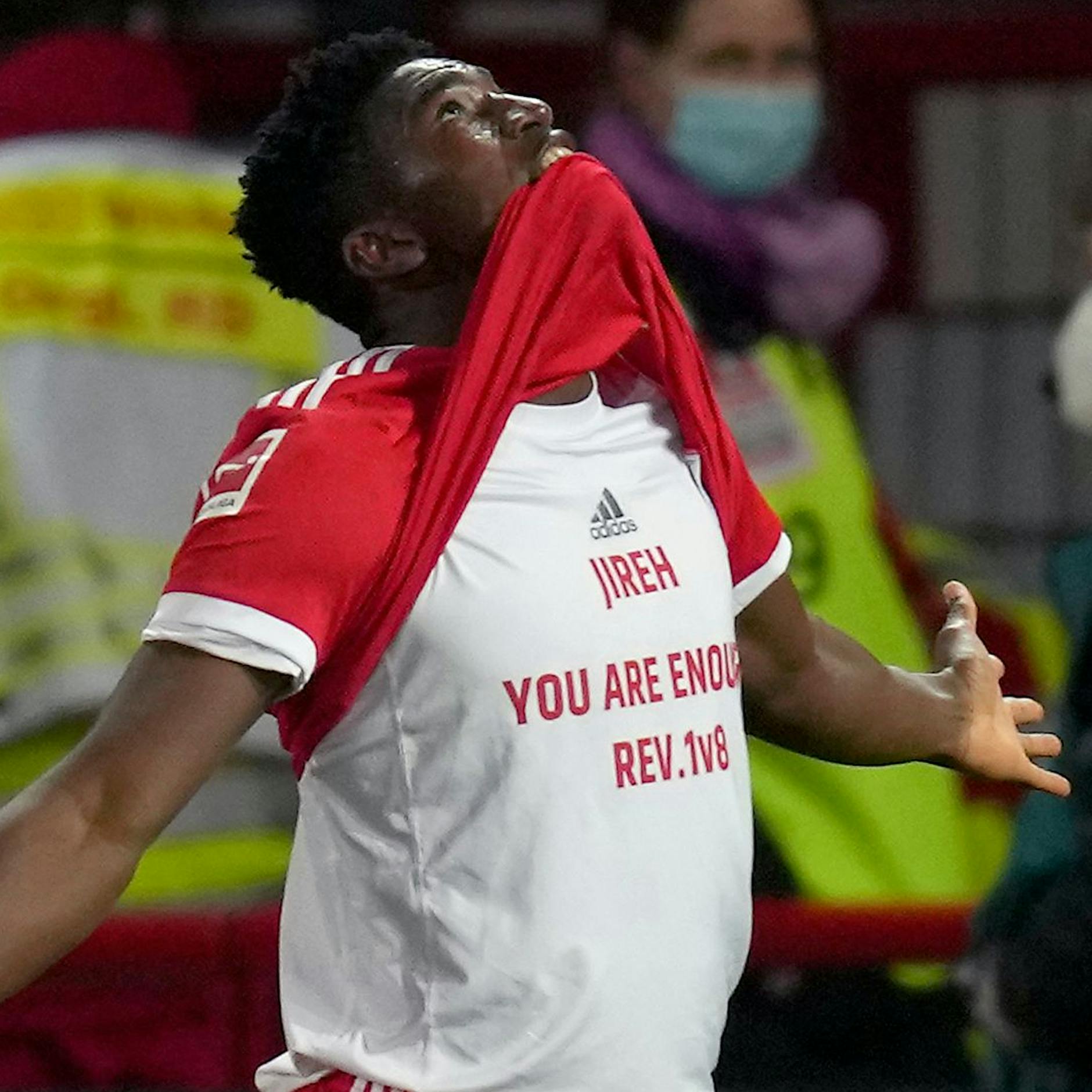 Unions Taiwo Awoniyi und das Rätsel seiner T-Shirt-Botschaft