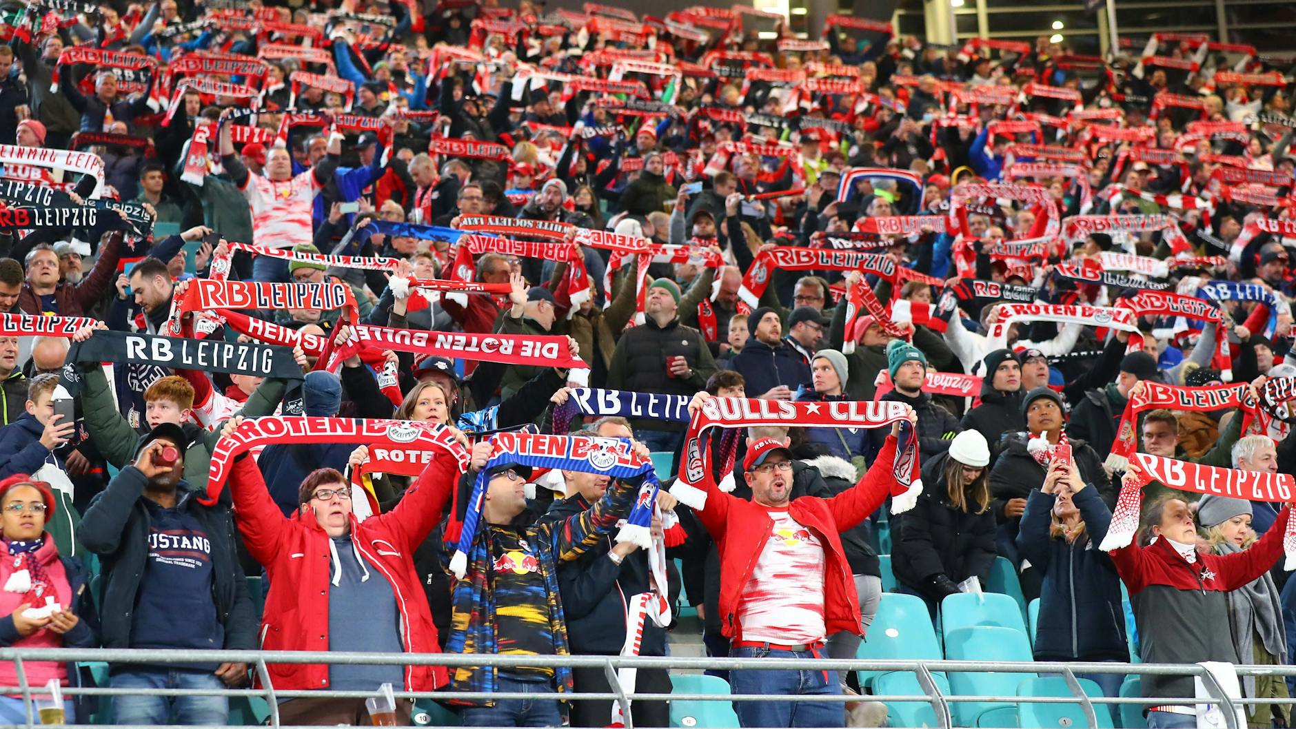 Anfang November fand das Heimspiel von RB Leipzig noch vor vollen Rängen statt. Jetzt kehrt der Klub zu Geisterspielen zurück. 