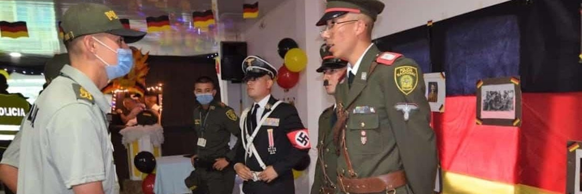 Verstörende Veranstaltung zur Polizeigeschichte in der Simon-Bolivar-Polizeischule in Tulua, Kolumbien.