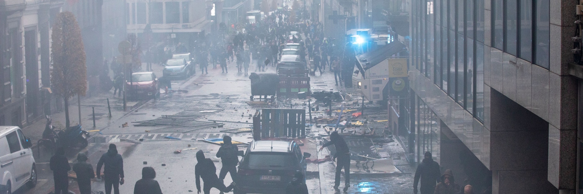 Bei Zusammenstößen in Brüssel setzte die Polizei Wasserwerfer und Tränengas ein.