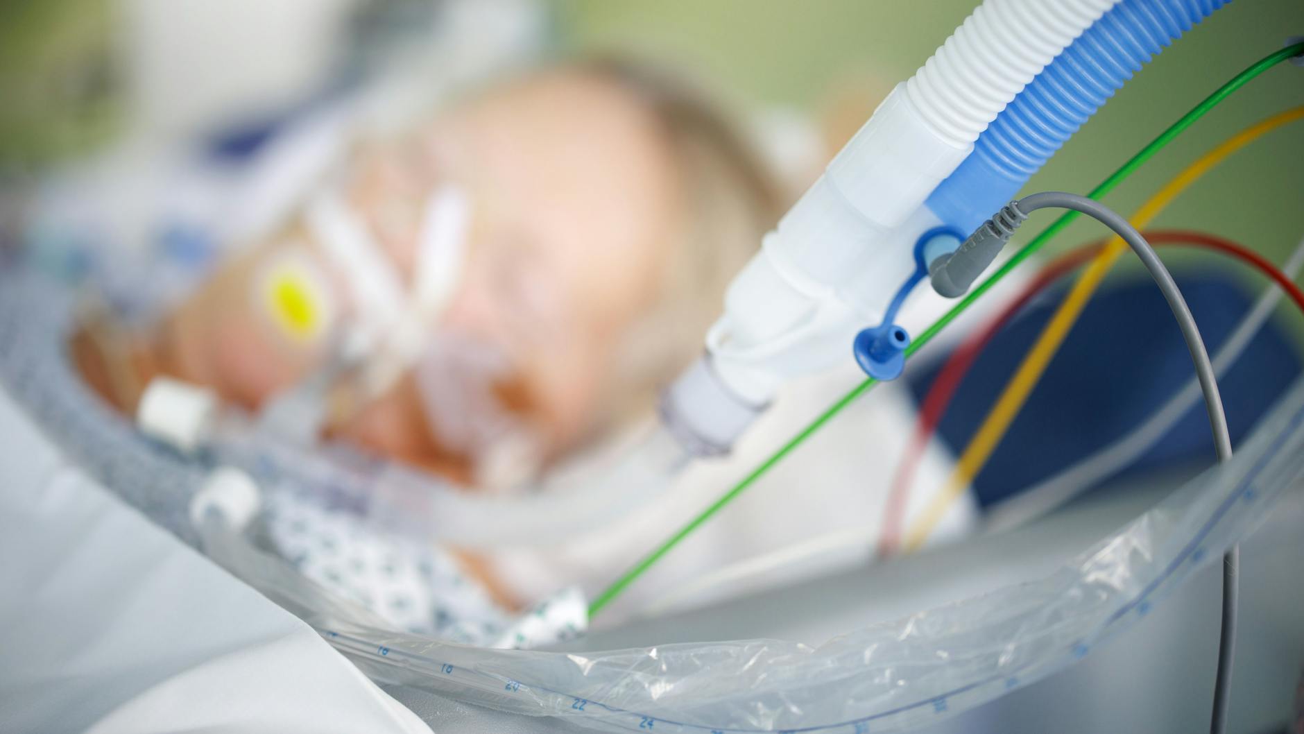 Mehr als 3670 Covid-19-Patienten werden derzeit auf Intensivstationen in Deutschland versorgt. (Symbolbild)