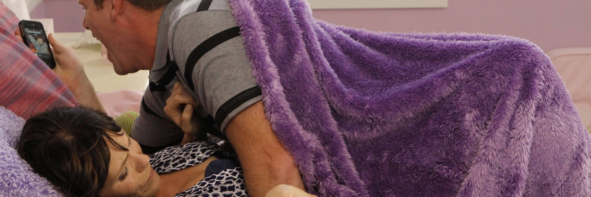 Jeder Dritte hat schon mindestens ein Mal Sex mit dem Partner unterbrochen, weil es „Ping“ auf dem Smartphone gemacht hat.