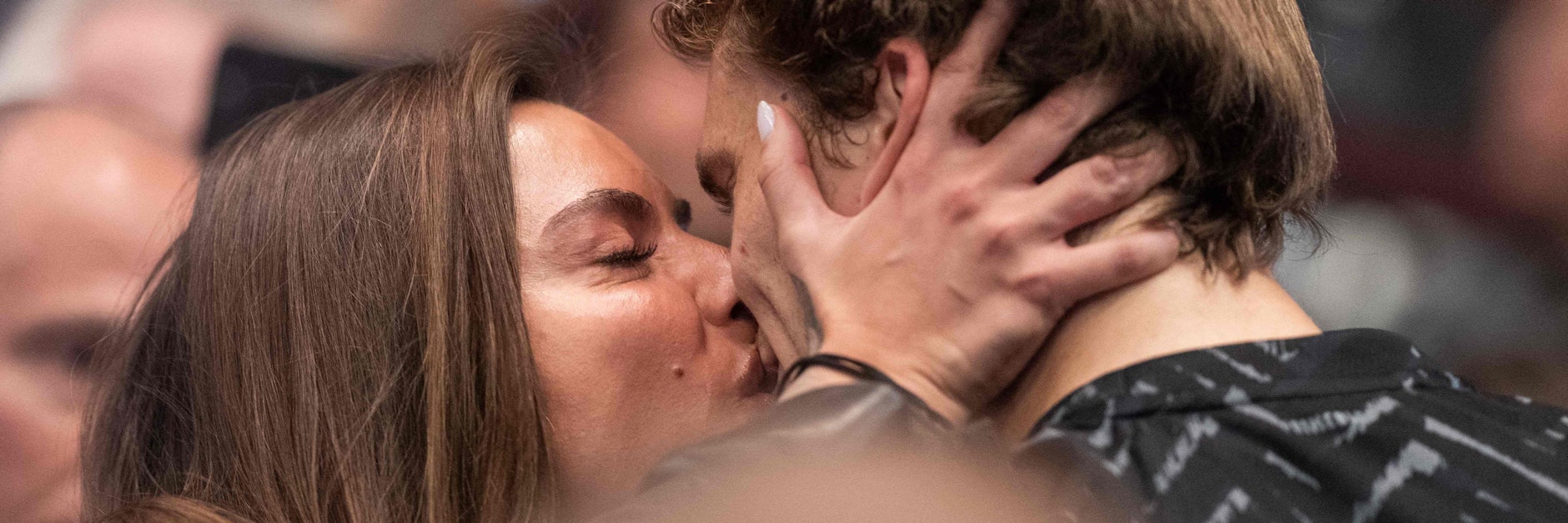 In Turin ist Freundin Sophia Thomalla nicht in der Halle und herzt ihren Alexander Zverev wie nach dem Turniersieg in Wien. Das holen beiden abseits aller Kameras nach.