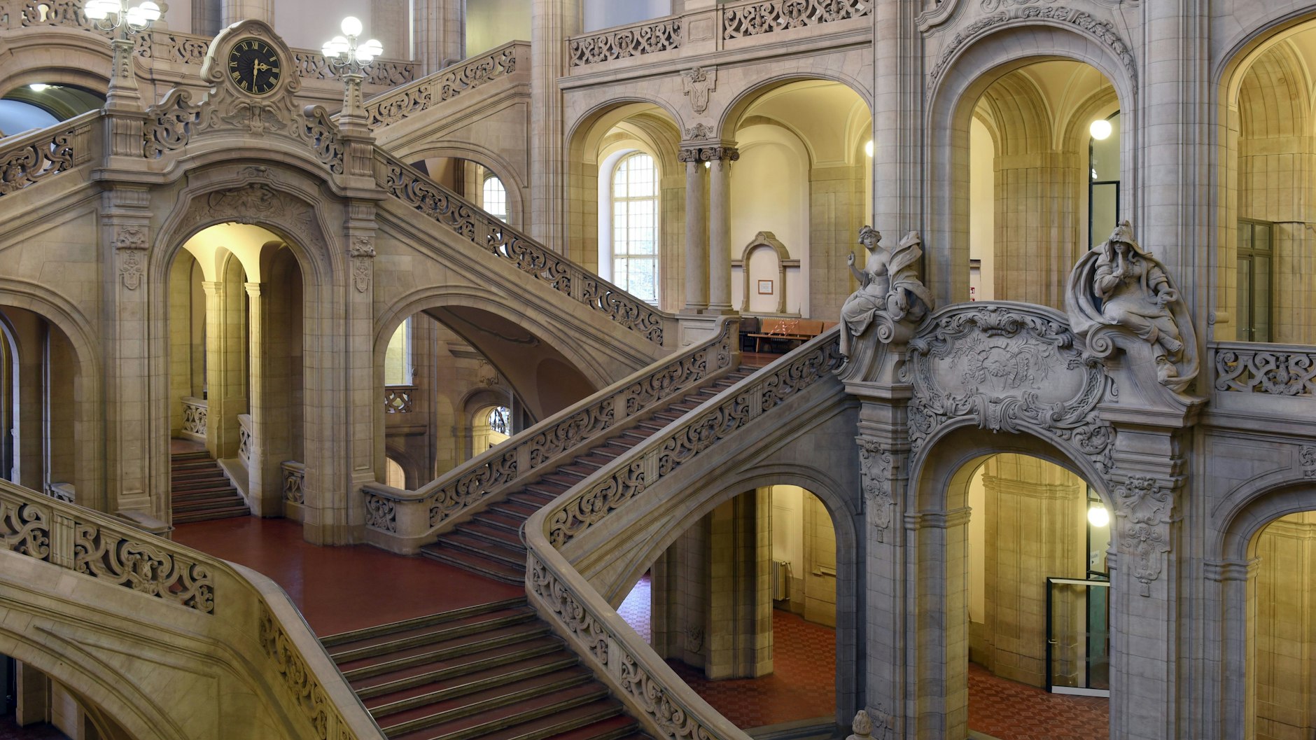 Ein prunkvoller Justizbau. Das „Königliche Criminalgericht“ Moabit war seinerzeit das modernste Gebäude Berlins.