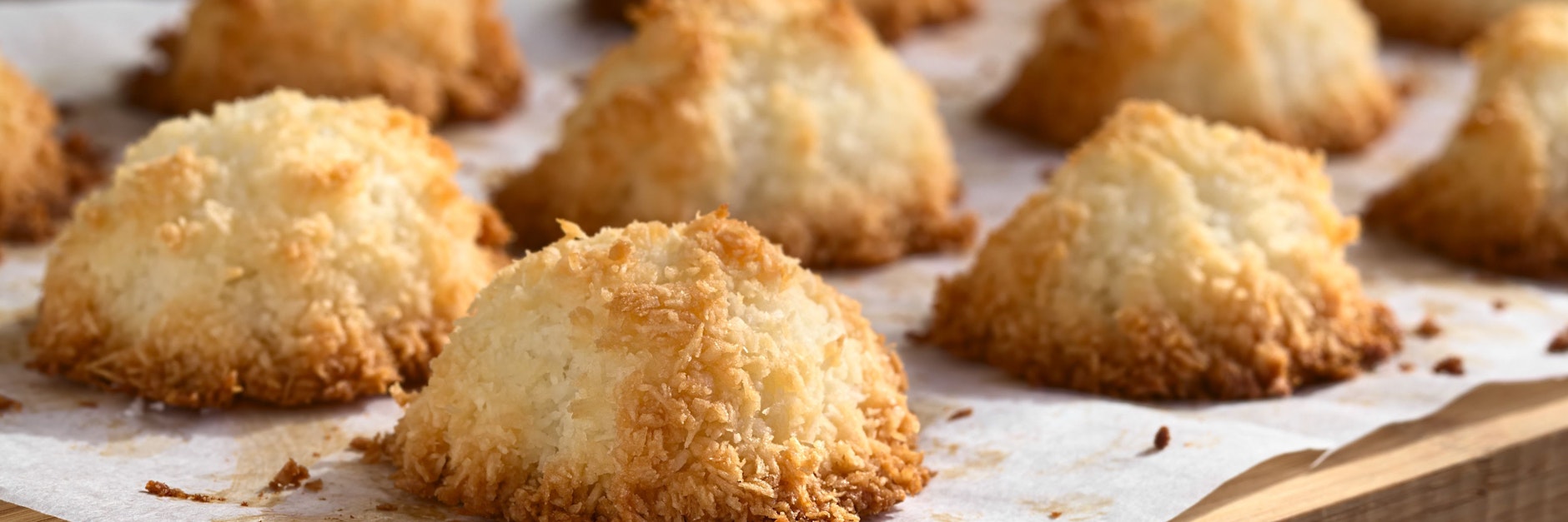 Kokosmakronen sind ein leckeres Weihnachtsgebäck - und sie sind mit diesem Rezept ganz leicht herzustellen.