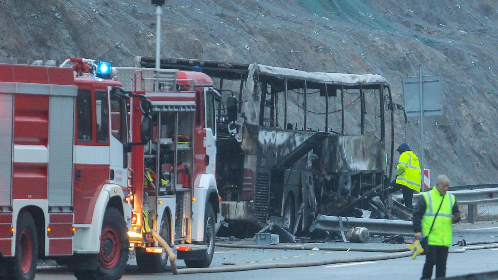Es sind Bilder des Grauens vom Feuer-Bus in Bulgarien.