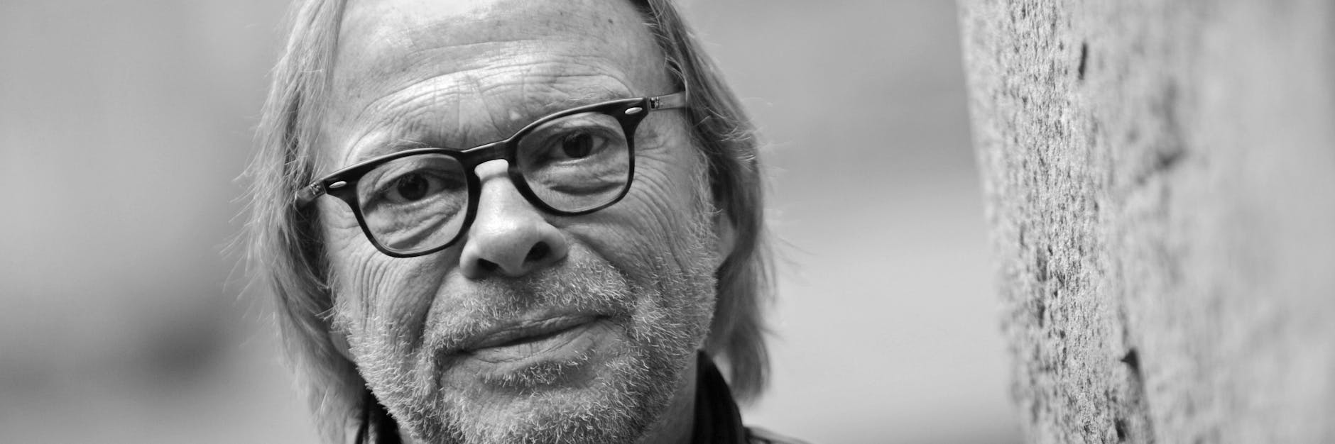 Der Schauspieler Volker Lechtenbrink starb im Alter von 77 Jahren am Montag im Kreis seiner Familie an den Folgen einer schweren Erkrankung.