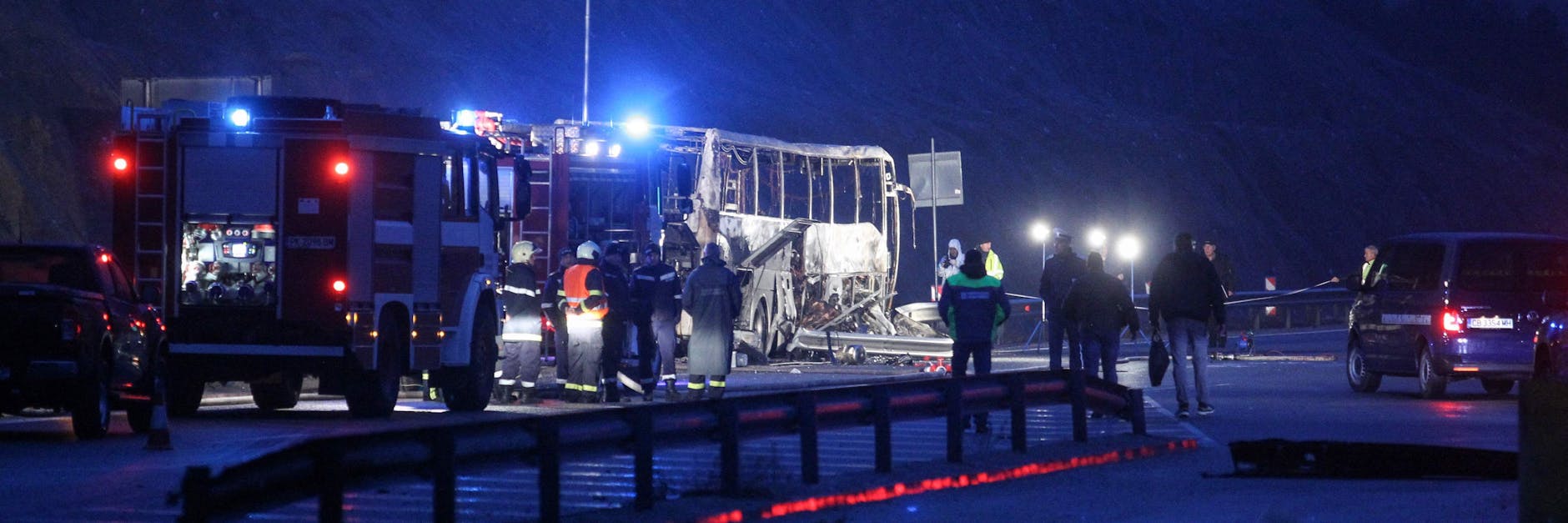 Nur sieben Passagiere konnten lebend aus dem Wrack geborgen werden. Der Bus war bei einem Unglück in Bulgarien in Flammen aufgegangen.