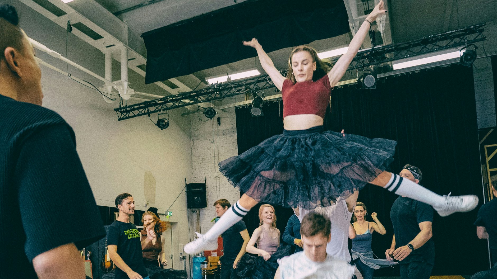 Im Theater des Westens laufen gerade die letzten Proben für das Musical.