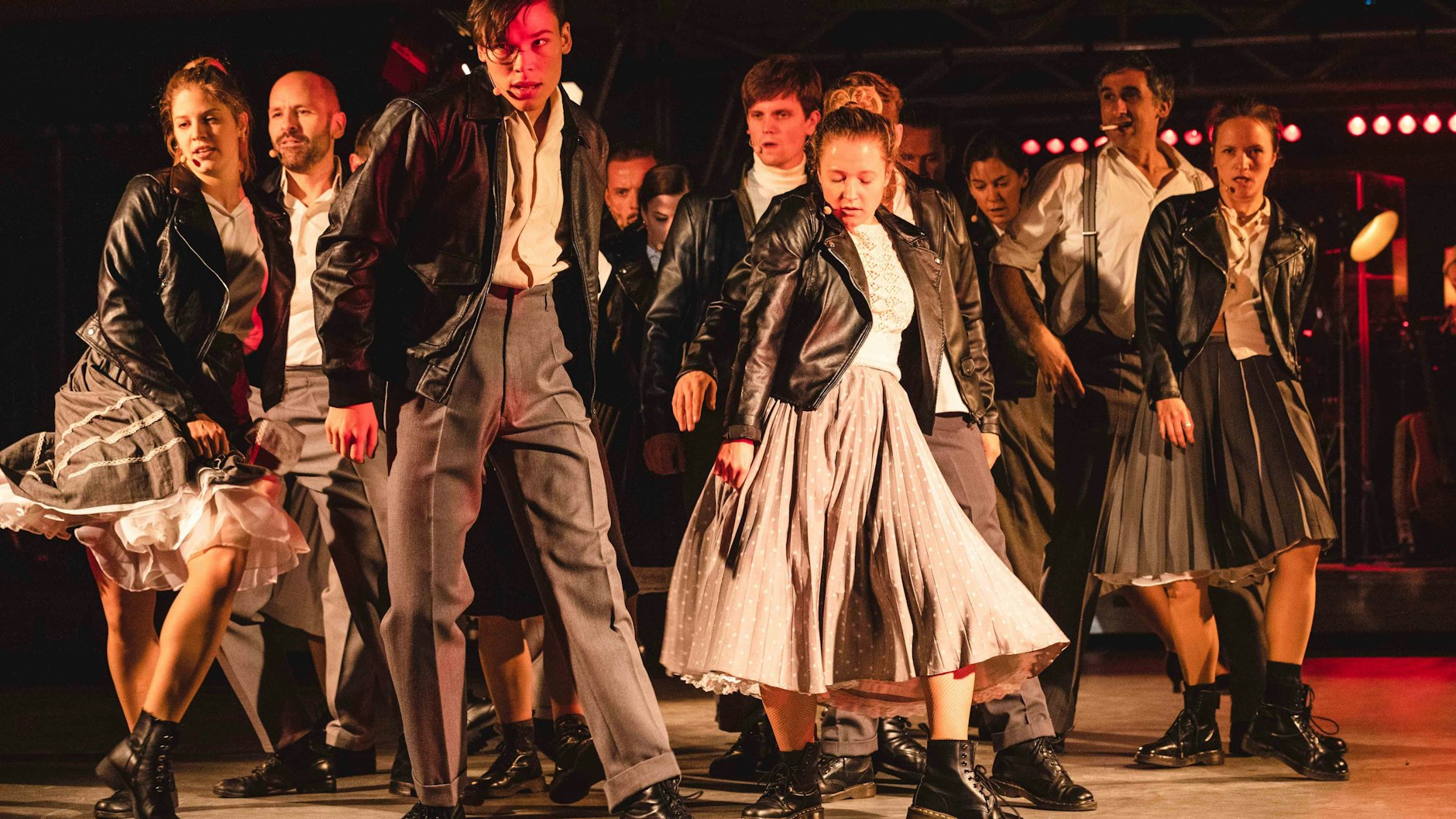 Szene aus dem&nbsp; Berlin-Musical „Ku’damm 56“, das nach der erfolgreichen ZDF-Serie entstand.