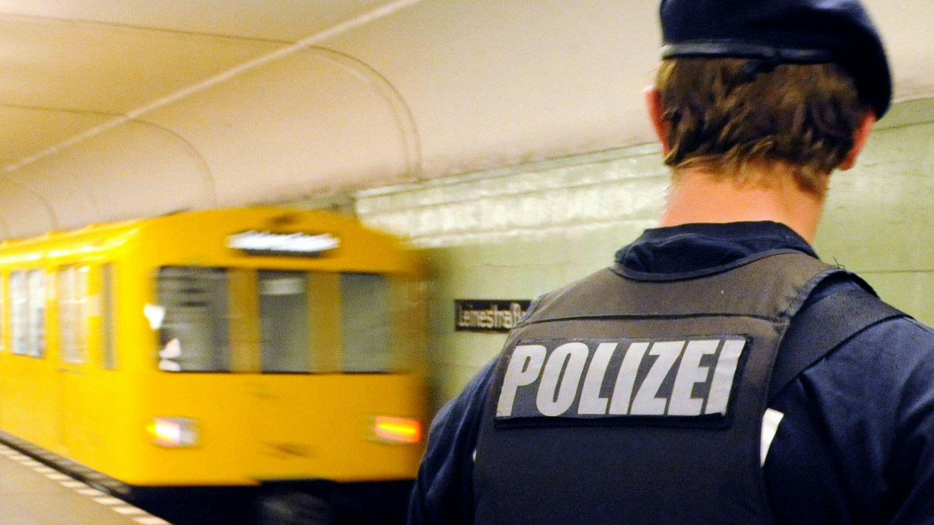 Auch die Polizei Berlin soll die Einhaltung von 3G kontrollieren.