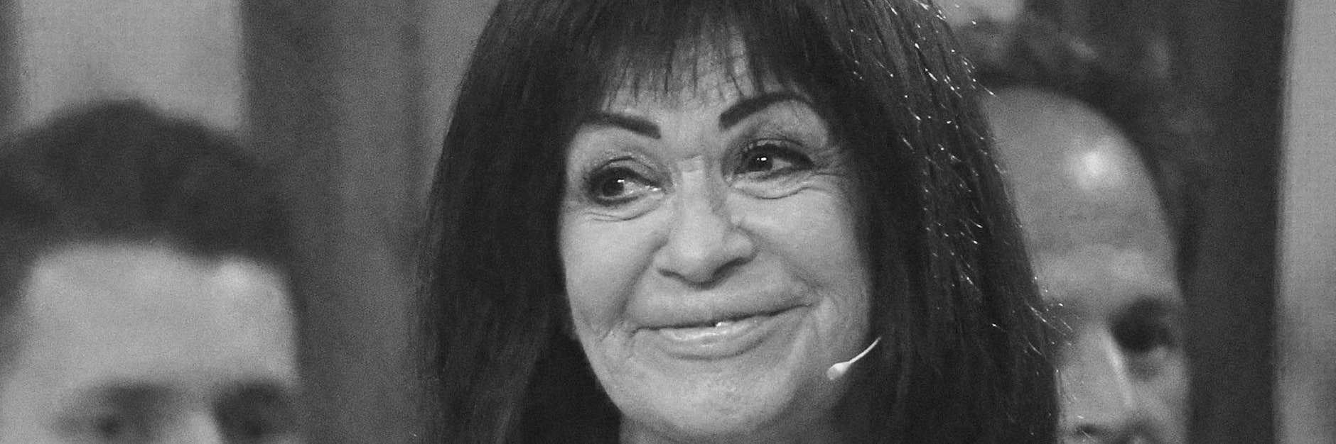 Die französische Schauspielerin Marie Versini bei der Aufzeichnung der ZDF-Fernsehshow „Wir lieben Fernsehen“ im Jahr 2017.