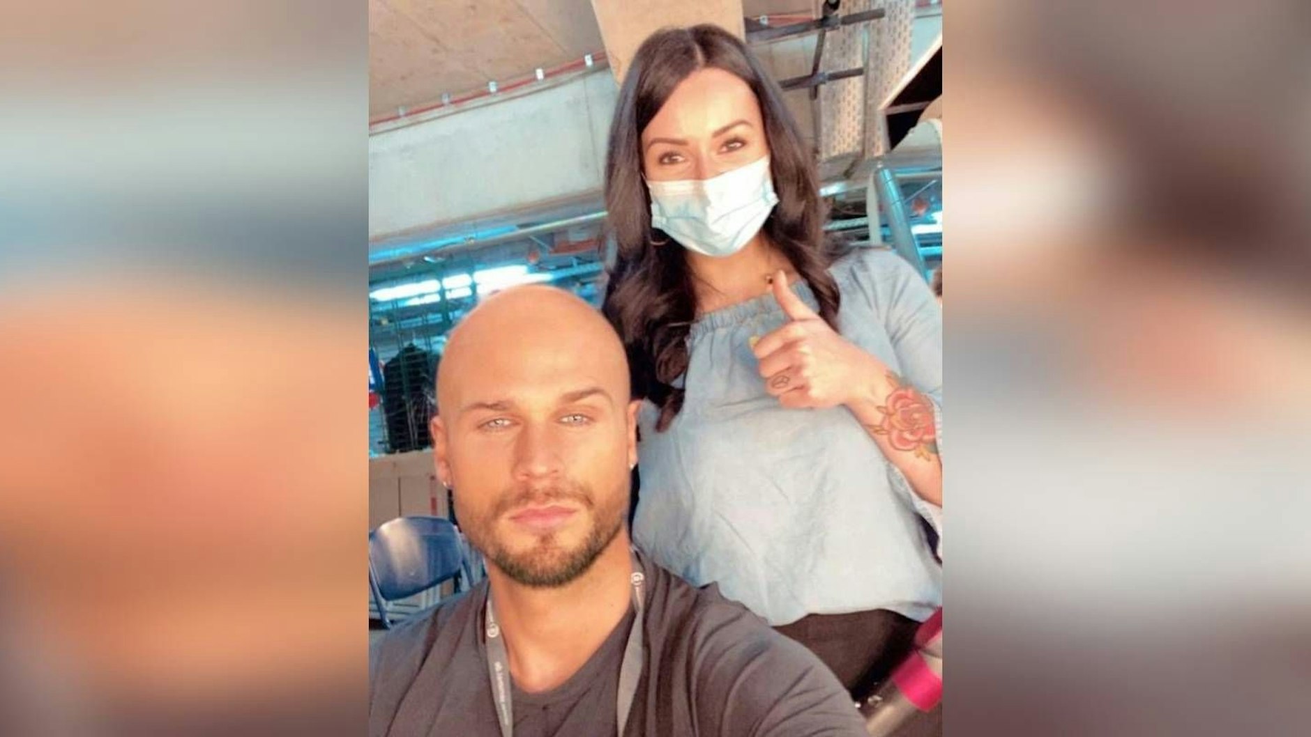 Rurik Gislason zeigte sich auf Instagram mit Glatze.