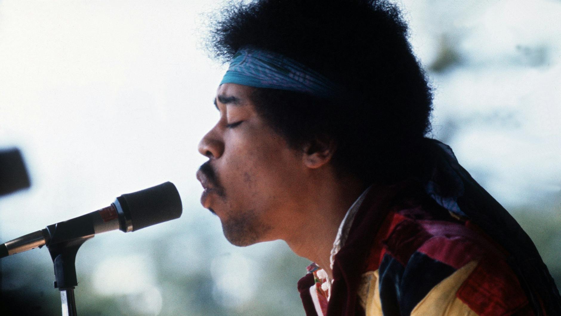Jimi Hendrix bei seinem Auftritt auf der Insel Fehmarn (1970). 