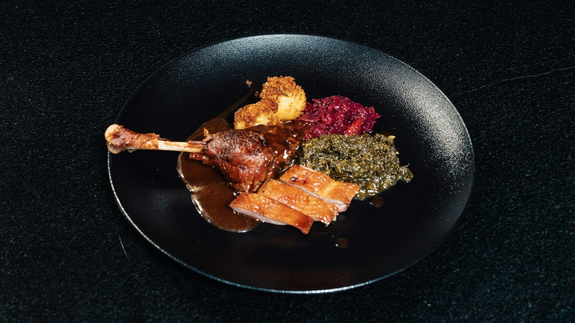 Gans fertig: So sieht das gemeinsam zubereitete Gericht aus.