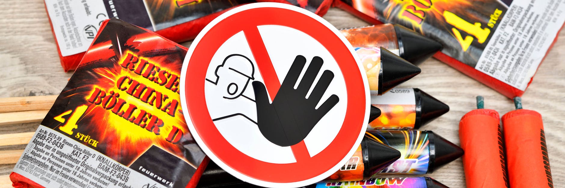 Normale Feuerwerkskörper dürfen in diesem Jahr aufgrund der Pandemie nicht verkauft werden,