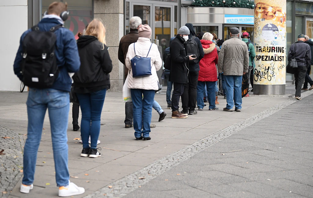 Berlin: Neue Impfzentren in Karlshorst, Marzahn und am Ring-Center