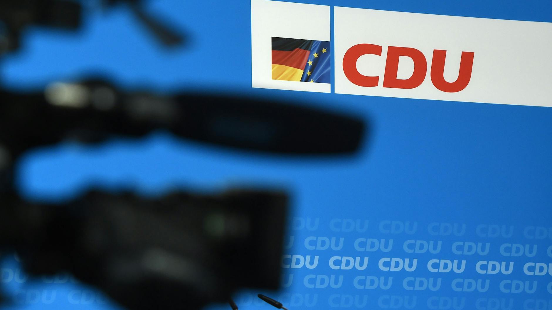 Die CDU muss ihren neuen Vorsitzenden wegen der Corona-Lage erneut bei einem Online-Parteitag wählen (Symbolbild).