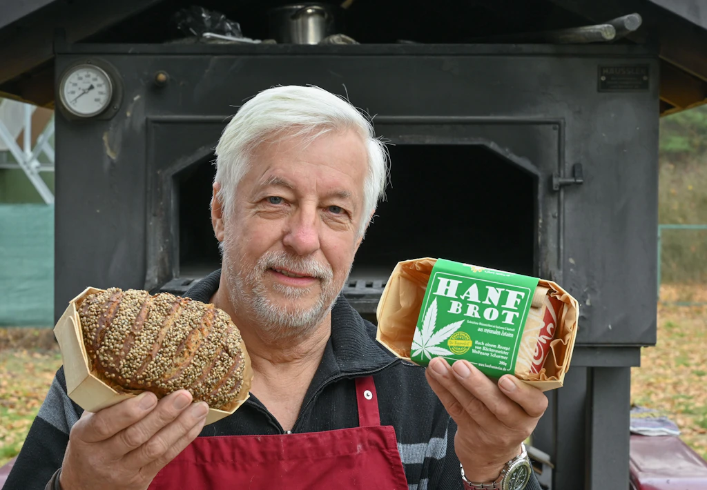 Grünheide: Brandenburger Bäcker kreiert Brot aus Hanf