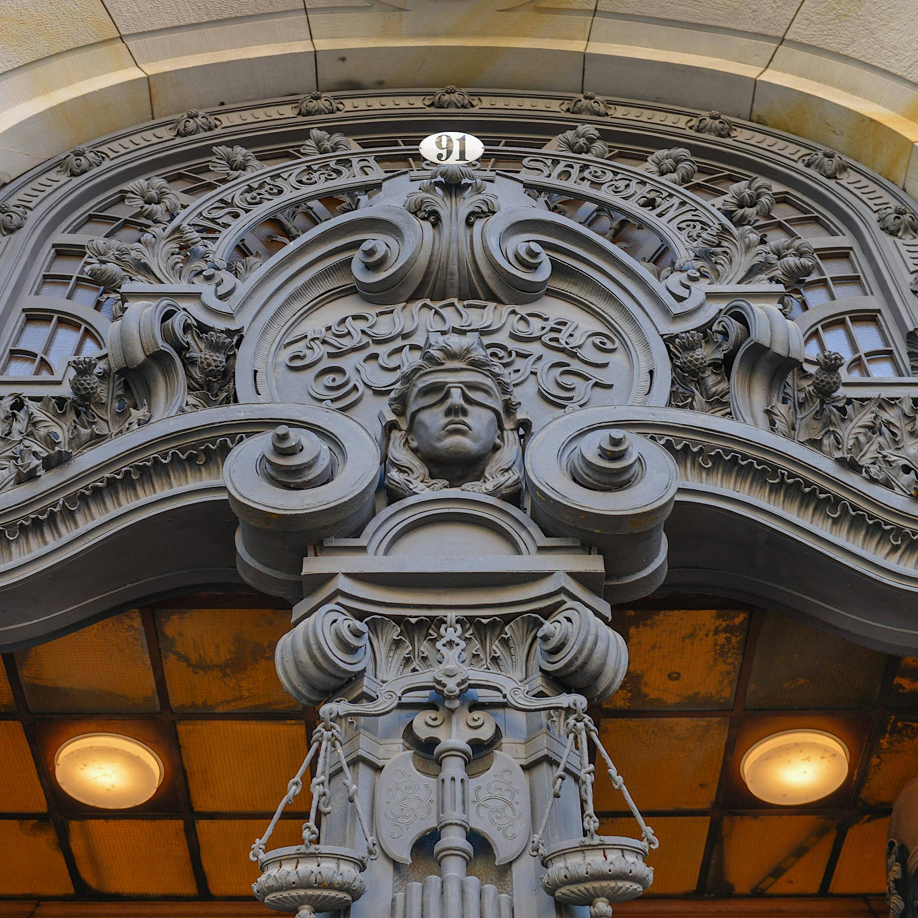 Berliner gesteht sexuellen Missbrauch von 13-Jähriger