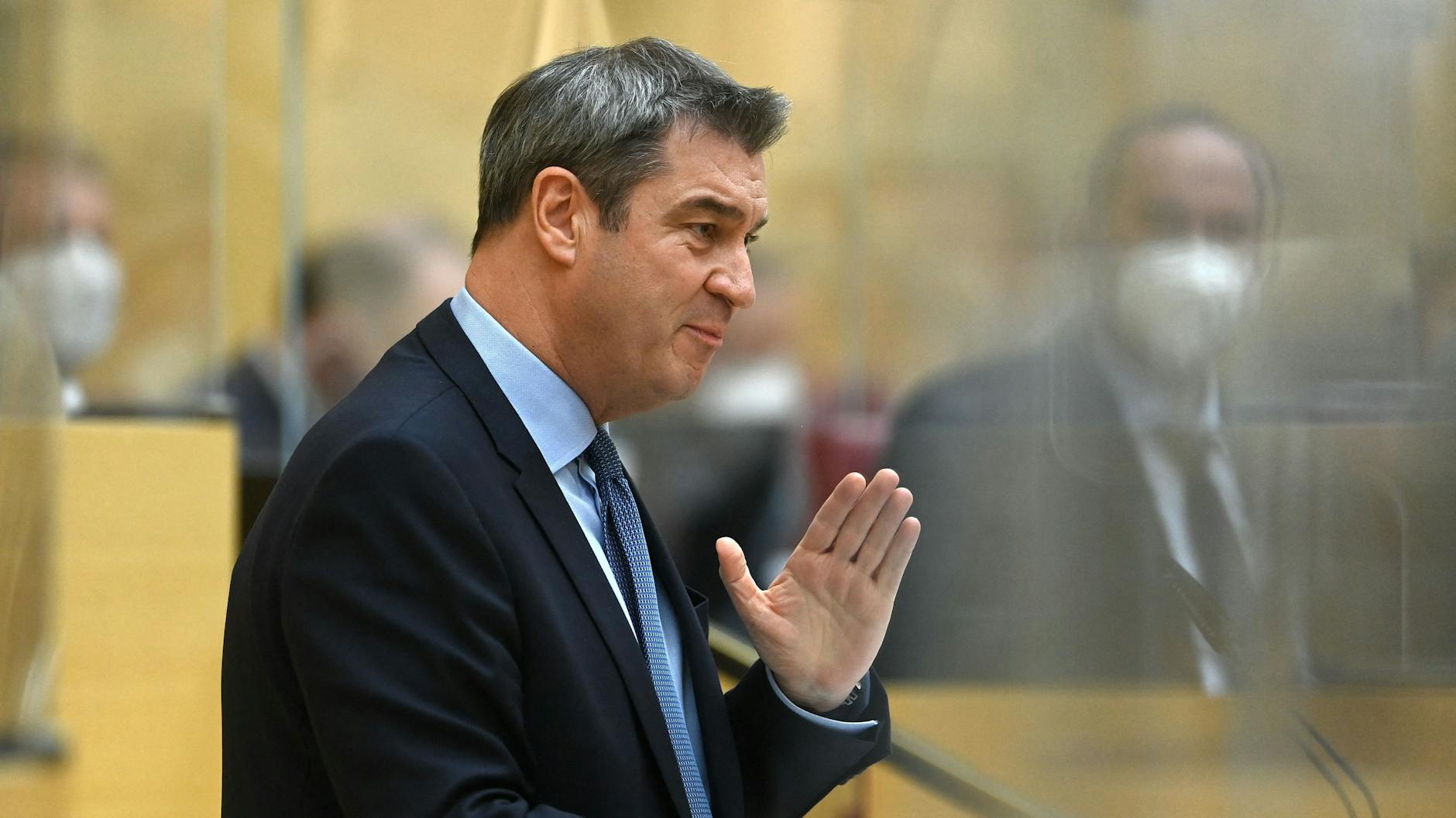 Bayerns Ministerpräsident Markus Söder (CSU) fordert eine baldige allgemeine Impfpflicht.