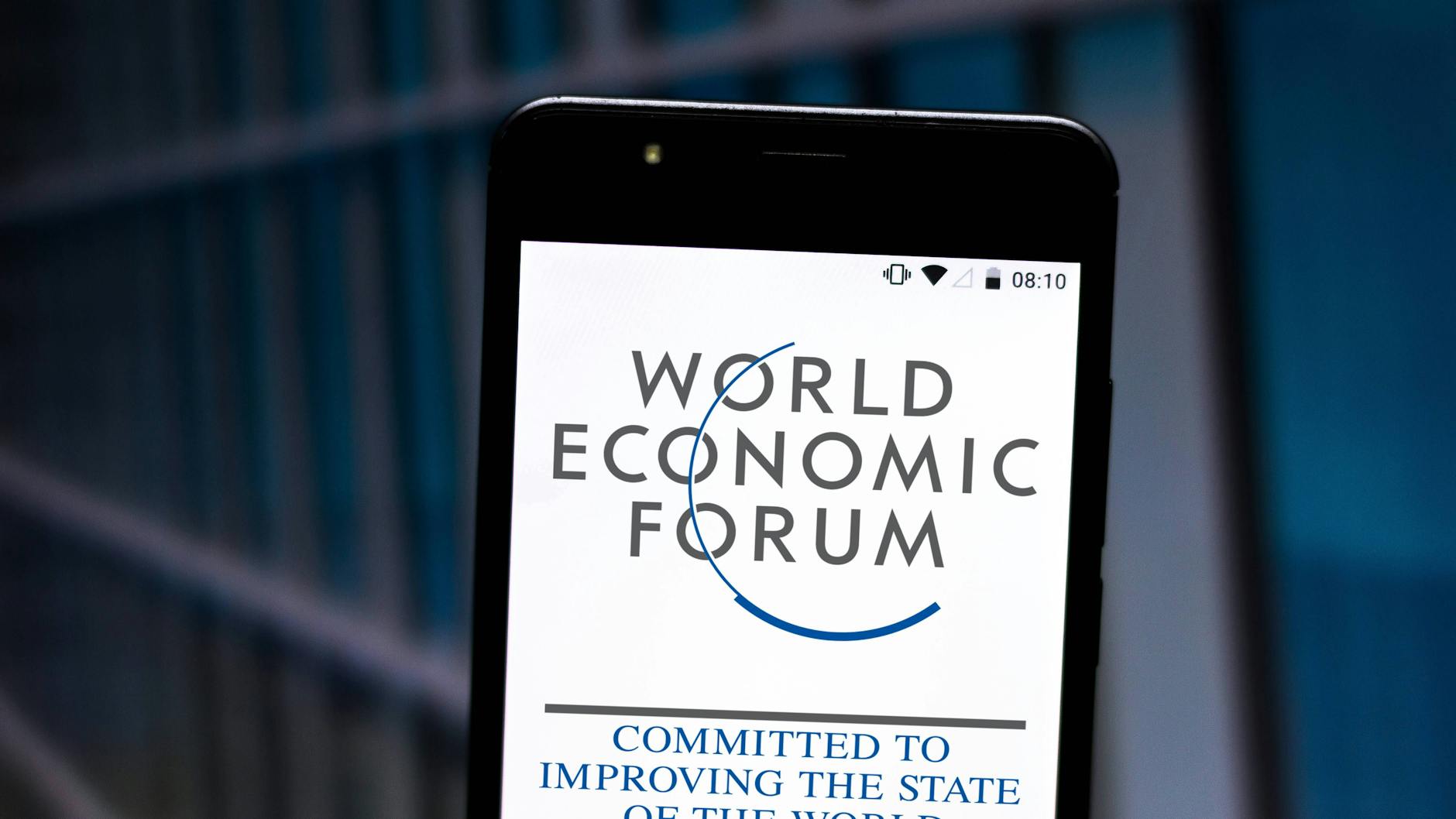 Das Logo des Weltwirtschaftsforums. Die öffentlichen Sitzungen bei der nächsten Veranstaltung im Januar werden wegen Todesdrohungen abgesagt.