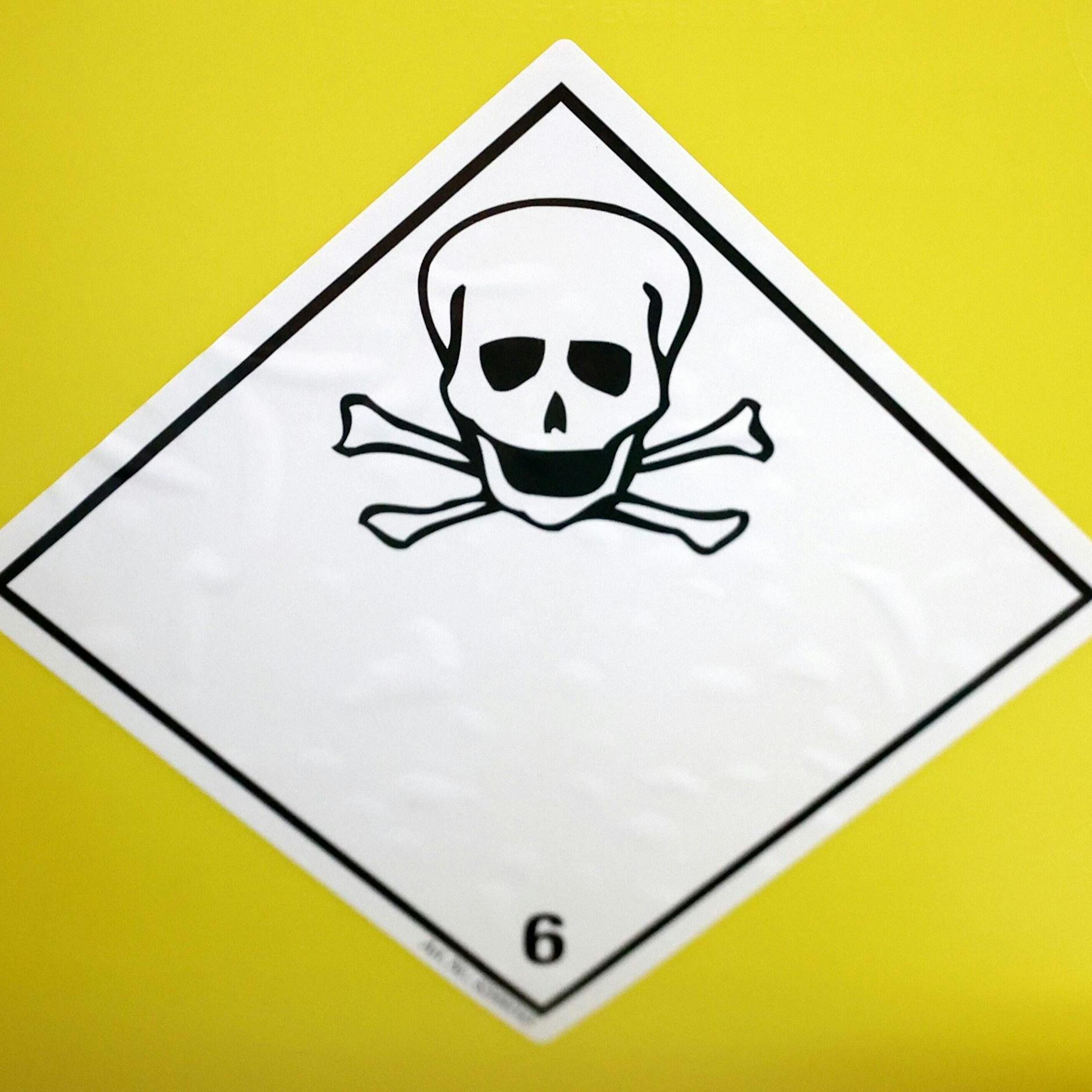 Impfgegner stirbt an Corona – weil er sich selbst mit Bleichmittel heilen wollte!