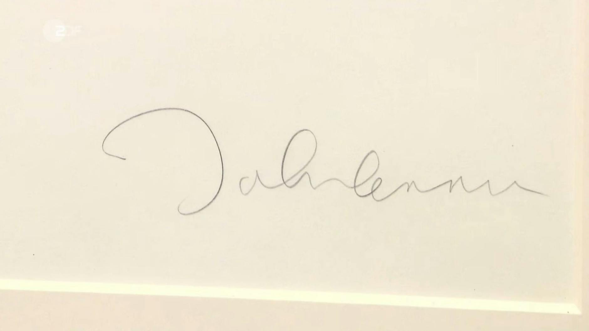 John Lennon hat das Bild, dass bei „Bares für Rares“ den Besitzer wechseln soll, original per Hand unterschrieben.