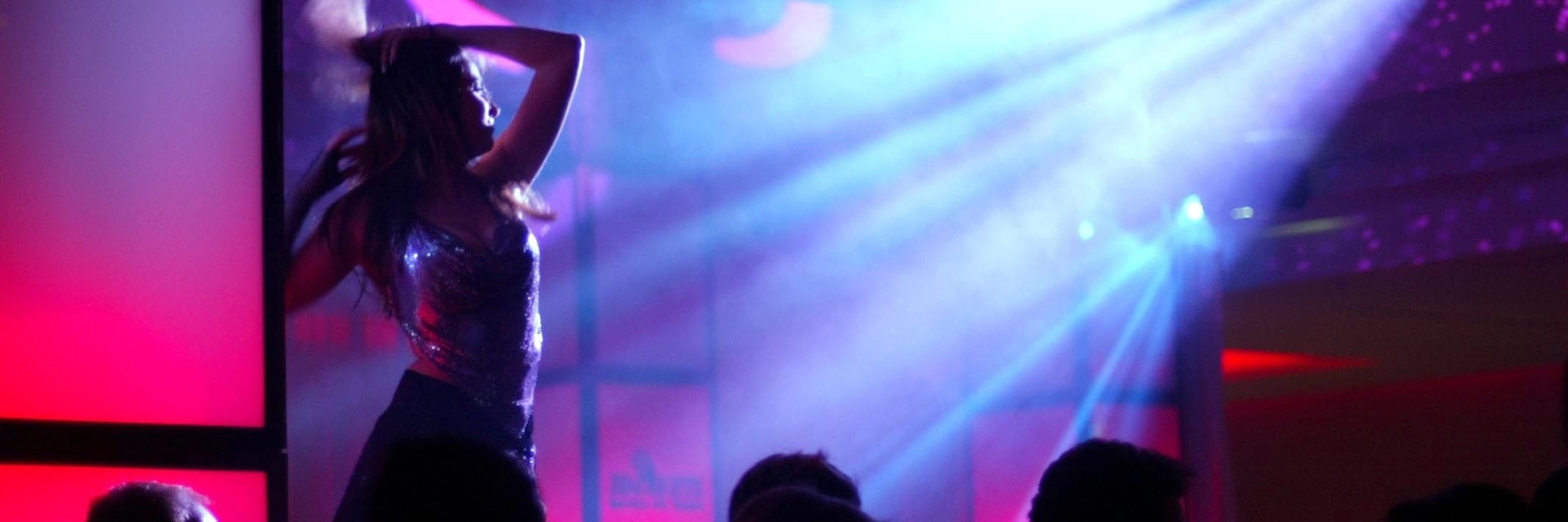 Machen die Clubs bald wieder dicht. Karl Lauterbach (SPD) sieht keine andere Möglichkeit. 