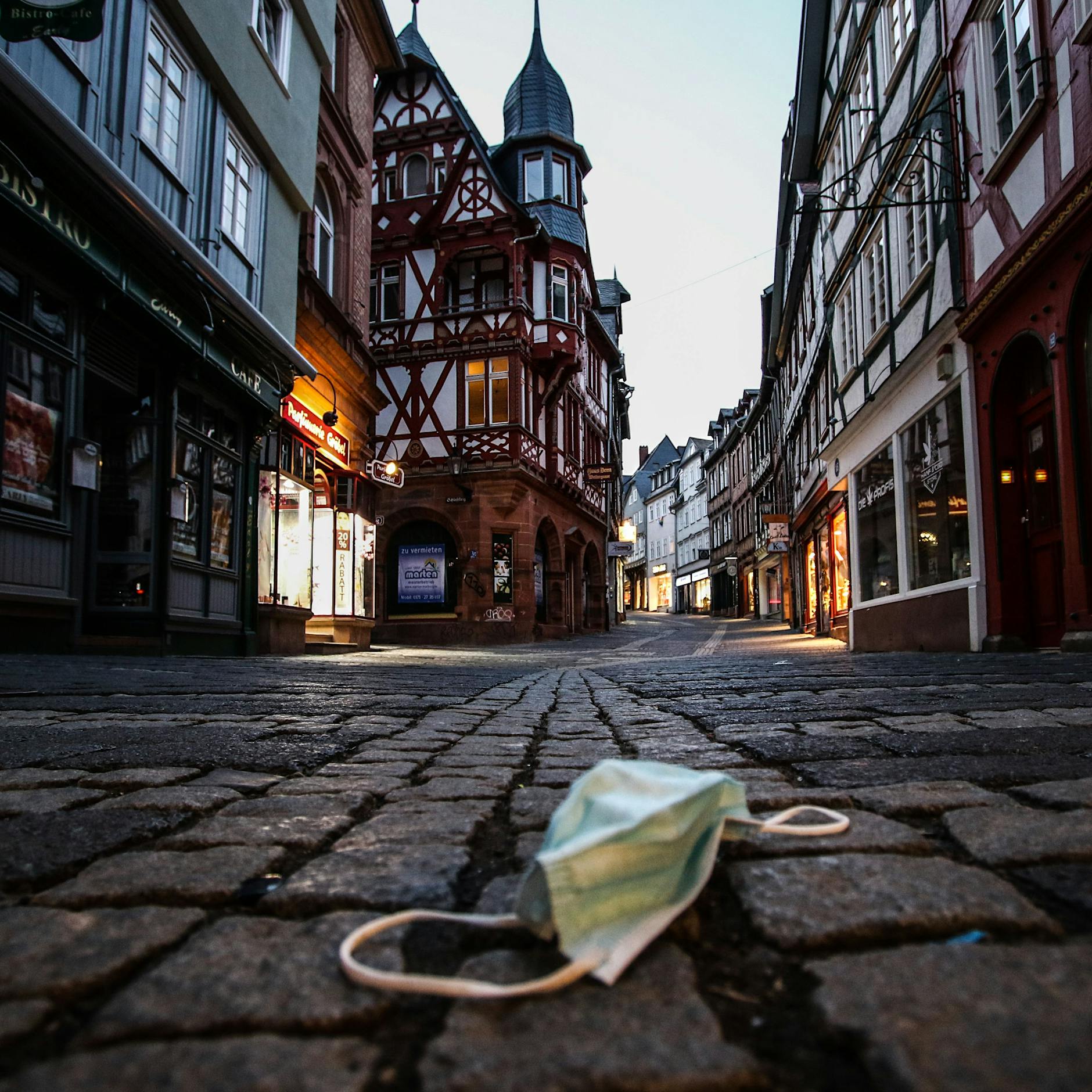 Bundesverfassungsgericht: Corona-Notbremse mit Ausgangsbeschränkungen war rechtmäßig!