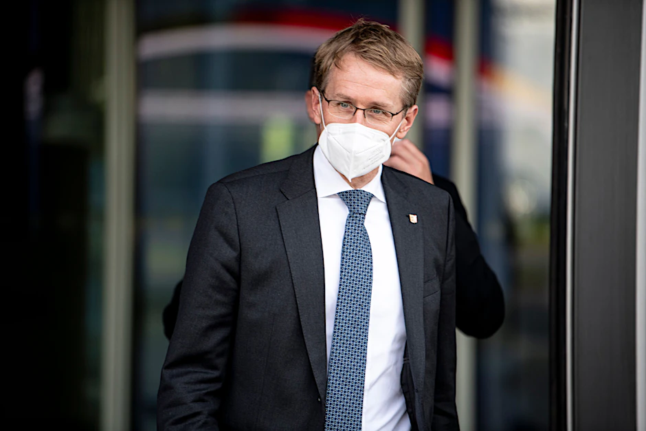 Daniel Günther (CDU), Ministerpräsident von Schleswig-Holstein, fordert härtere Maßnahmen im Kampf gegen Corona.
