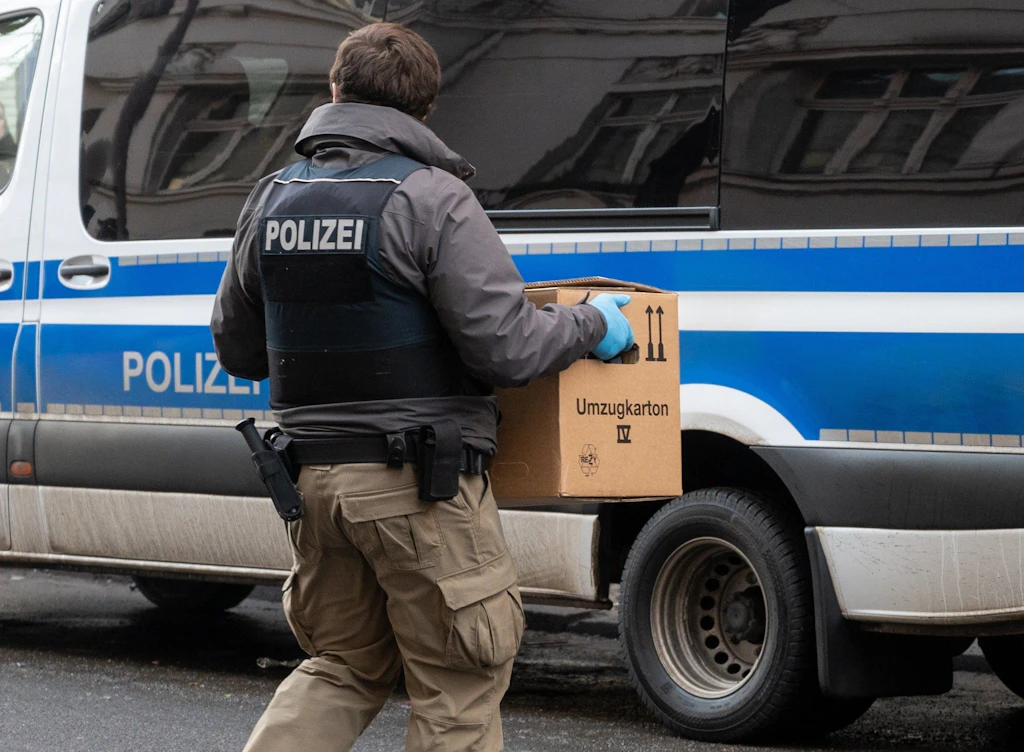 Drogenrazzia: Berliner Polizist soll Dealern geholfen haben