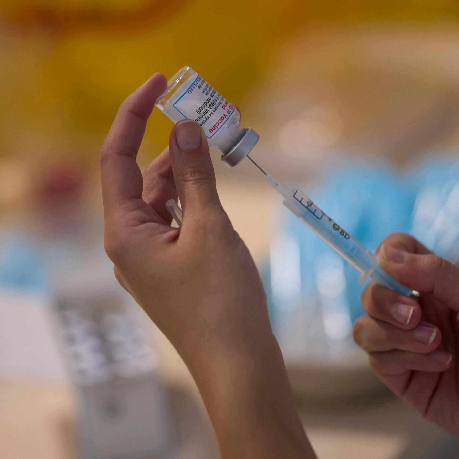 Omikron-Variante: Moderna-Boss befürchtet schlechte Wirksamkeit der Impfstoffe