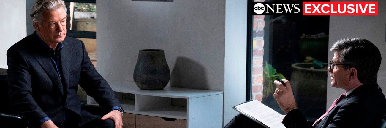 Alec Baldwin gibt das erste größere Interview nach den tödlichen Ereignissen am Filmset. 