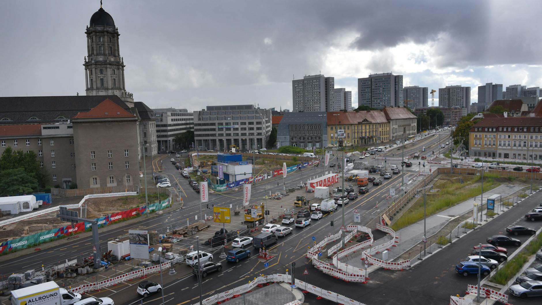 Blick auf den Molkenmarkt. Die breiten Verkehrsschneisen sollen zurückgebaut werden. Auf den freien Flächen sind unter anderem Wohnungen geplant. 