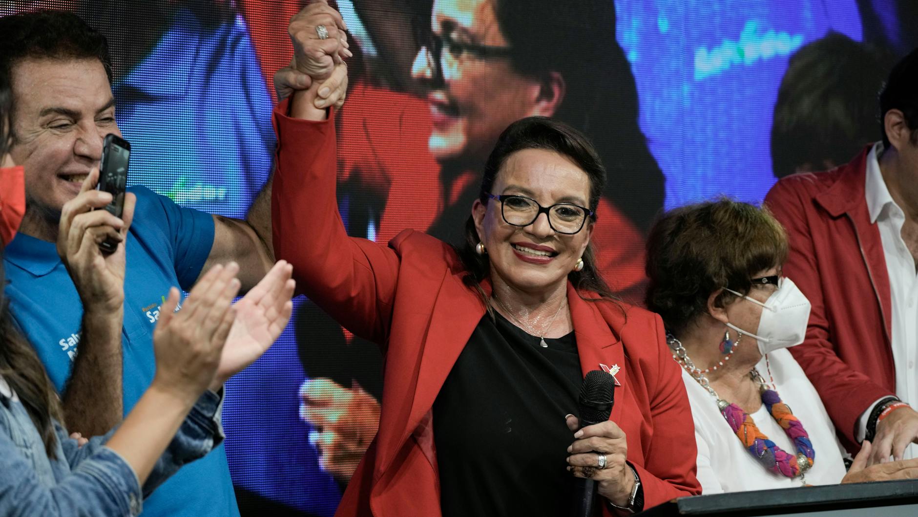 Xiomara Castro liegt bei der Präsidentschaftswahl in Honduras uneinholbar vorne. 