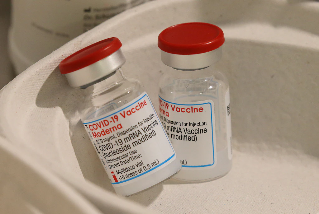 Omikron: Moderna-Booster ab März möglich