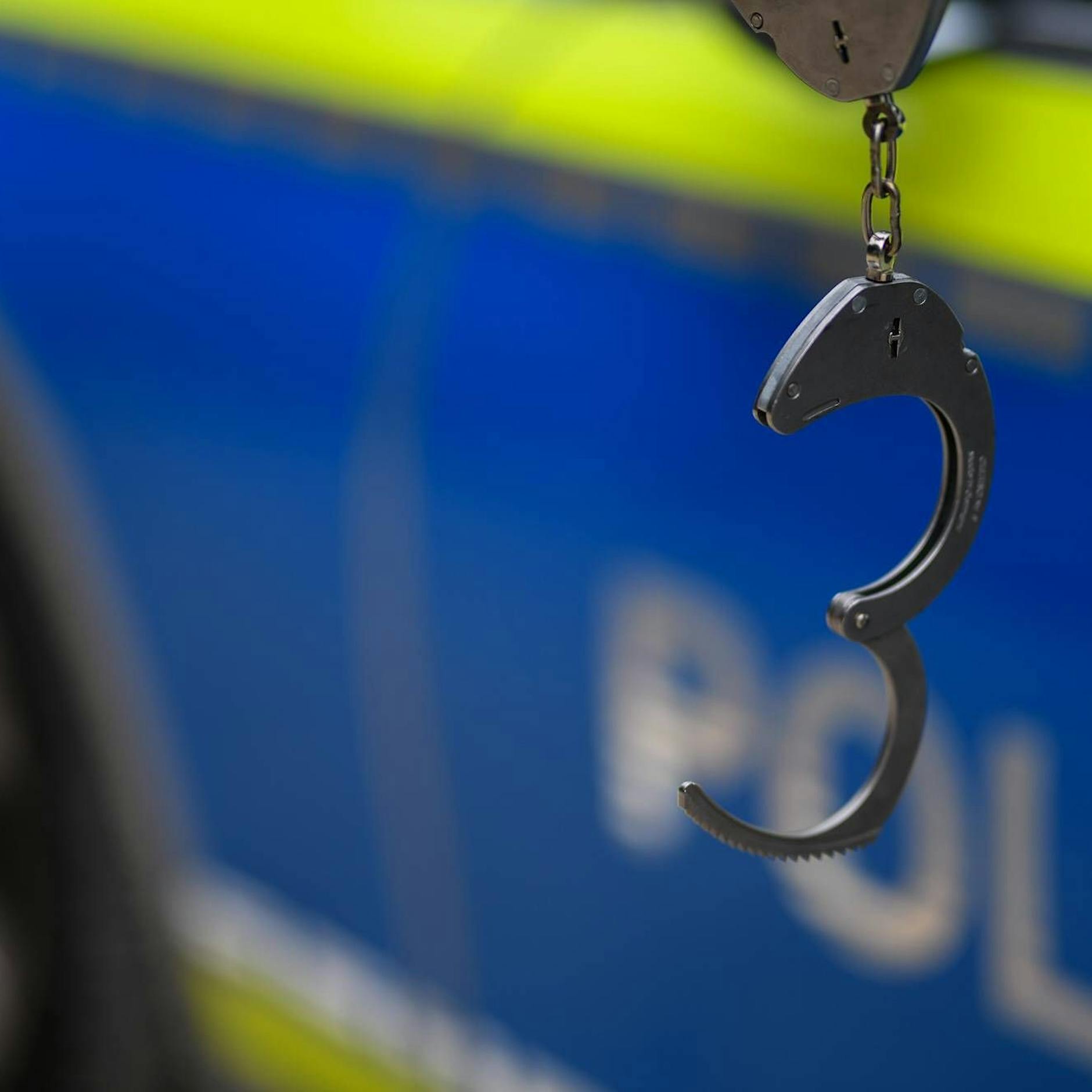 Polizei-Skandal um Koks, Korruption und Kumpanei! Berliner Polizist wegen Bestechlichkeit verhaftet