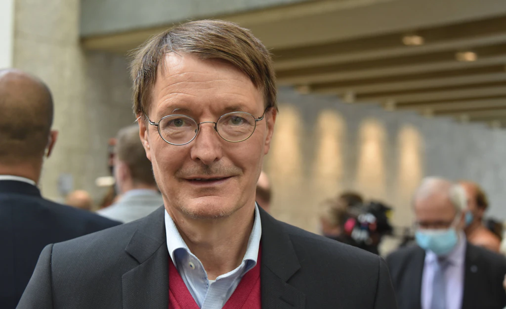 Lauterbach: Dieser Corona-Impfstoff könnte auch vor Omikron sehr gut schützen